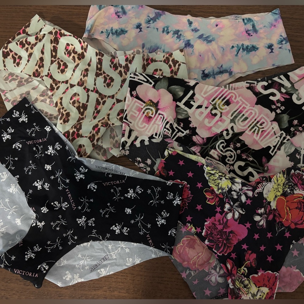 Bundle of Victoria secret hipster underwear